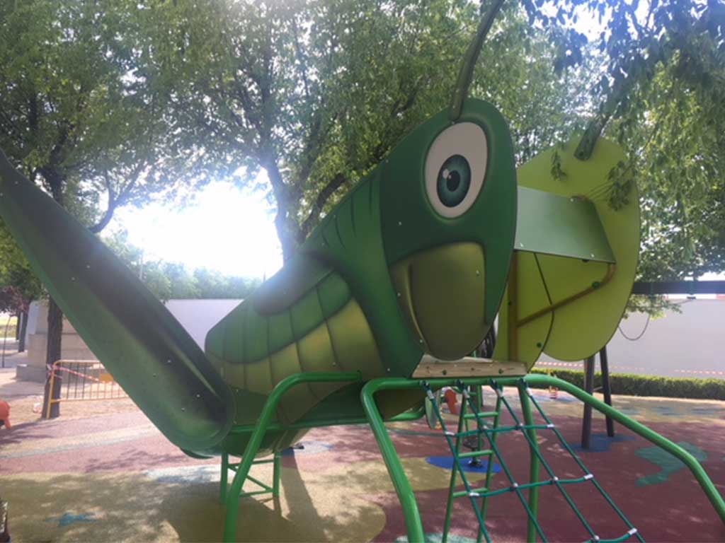 Parque infantil en Villaseca de la Sagra