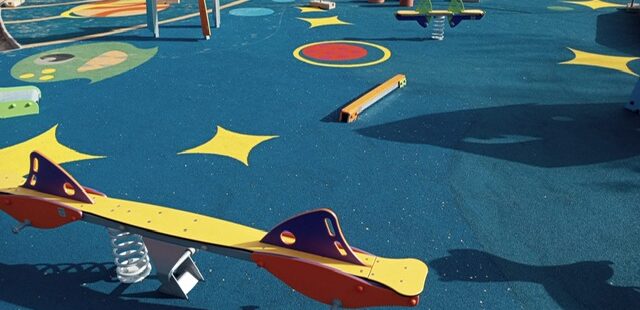 COMUNICADO SOBRE PAVIMENTOS DE SEGURIDAD DE CAUCHO 